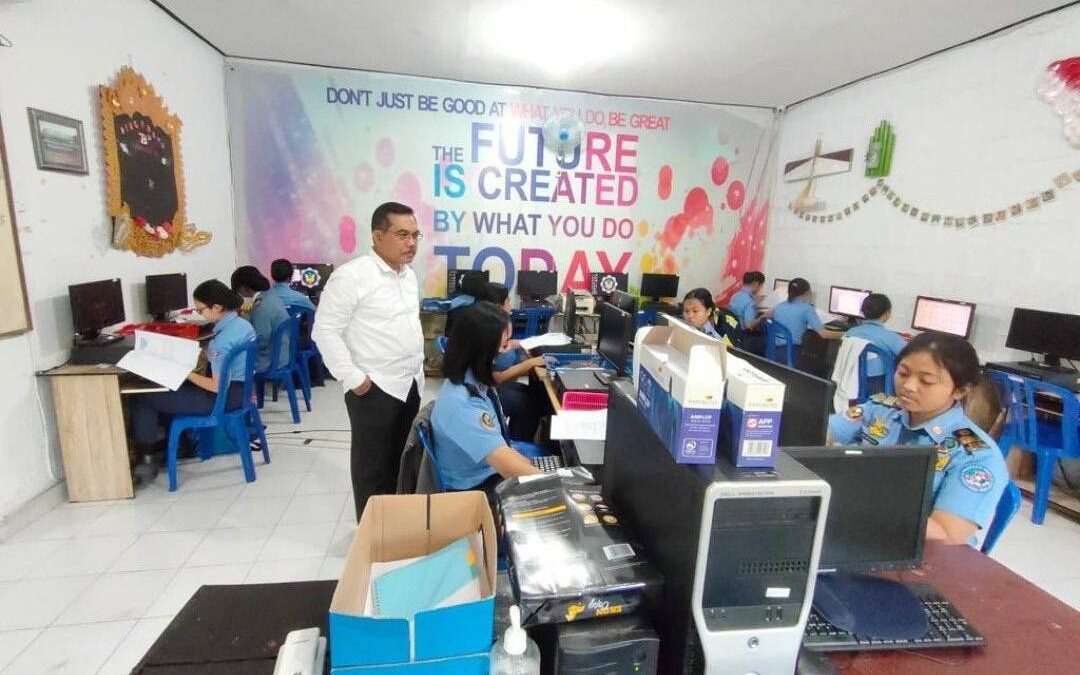 Program Khusus Persiapan Menuju Sekolah Kedinasan