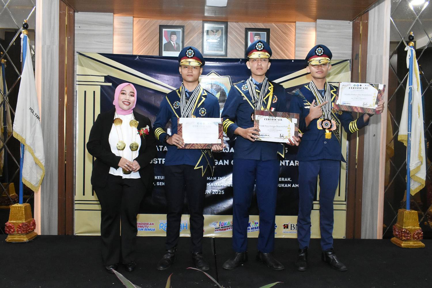 Smk industri penerbangan cakra nusantara denpasar